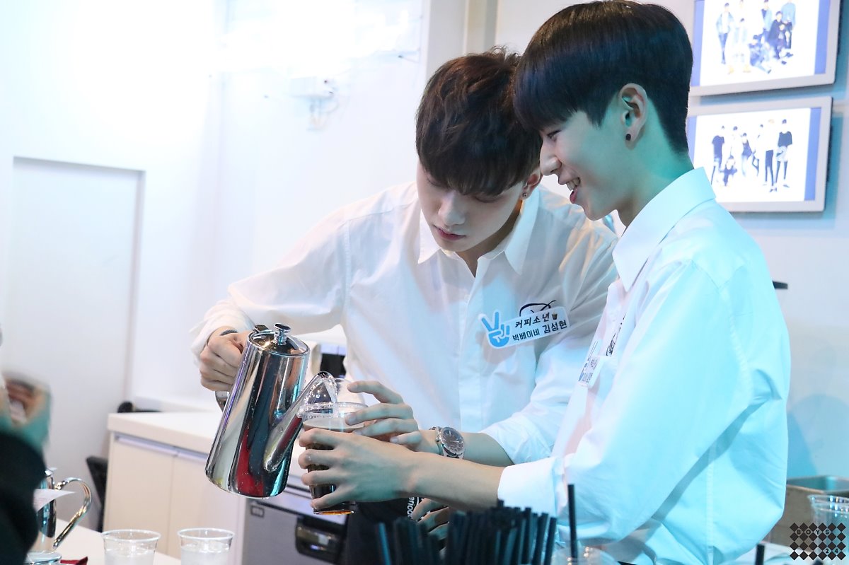 소년24BOYS24少年24정민환소년민환김진섭소년진섭채호철소년호철김성현소년성현