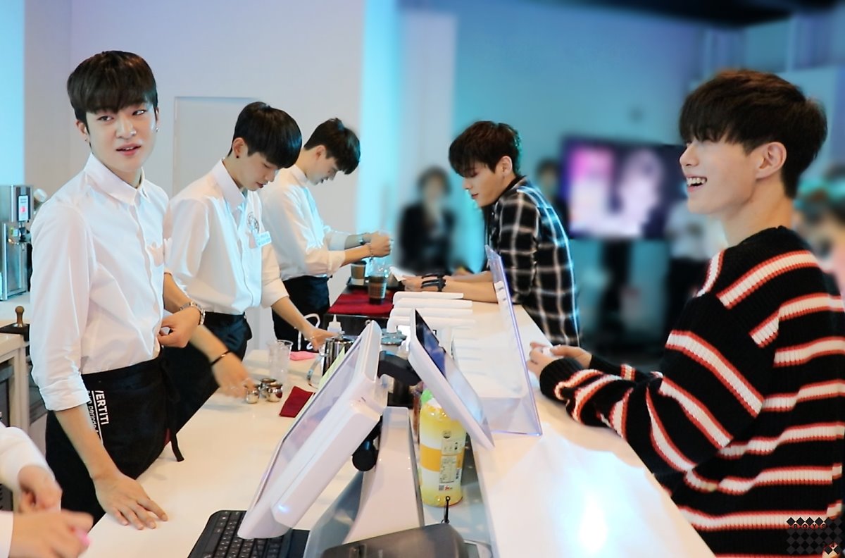 소년24BOYS24少年24정민환소년민환김진섭소년진섭채호철소년호철김성현소년성현김용현한현욱