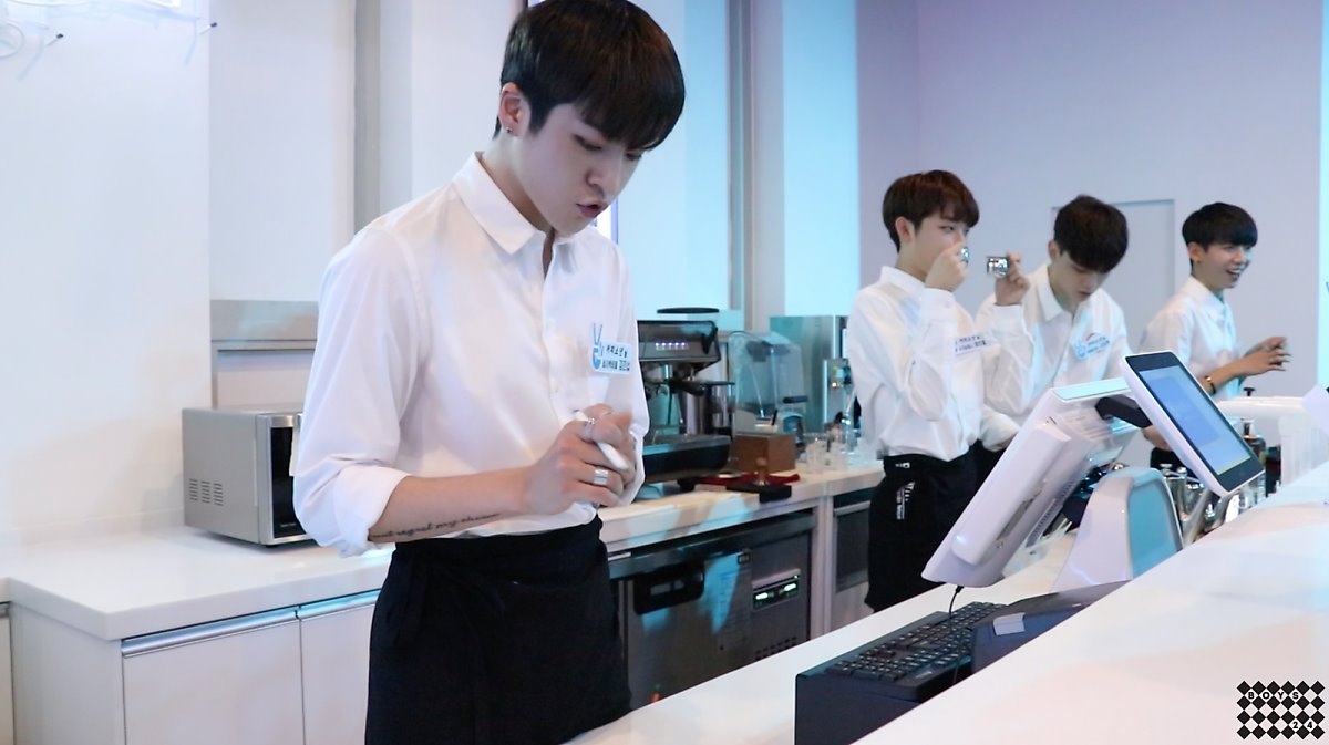 소년24BOYS24少年24정민환소년민환김진섭소년진섭채호철소년호철김성현소년성현