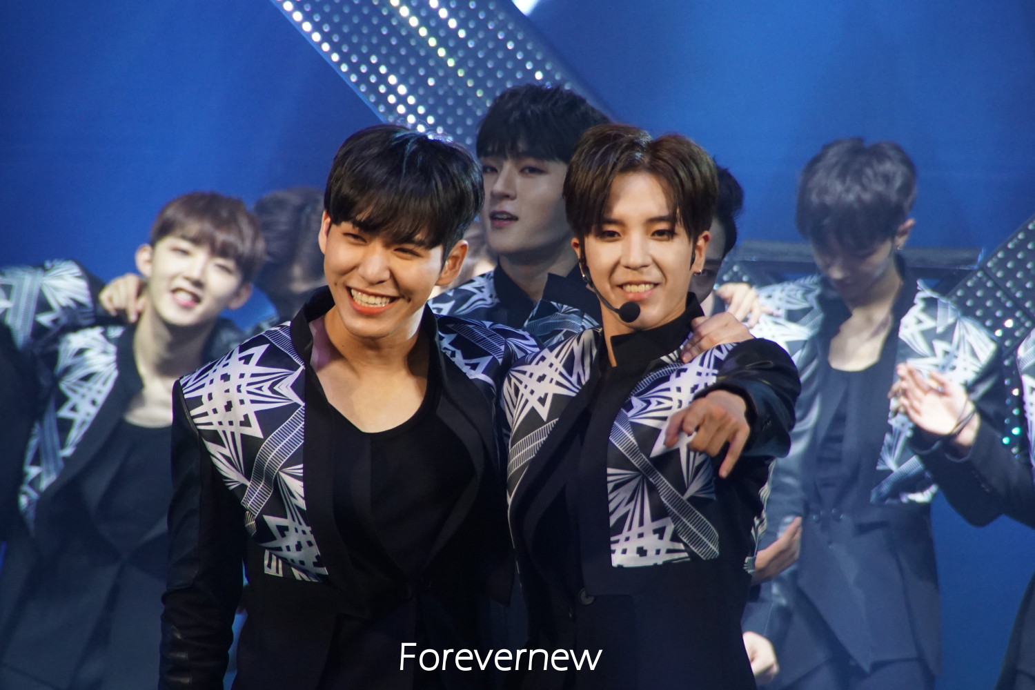 소년24BOYS24少年24박도하이로운