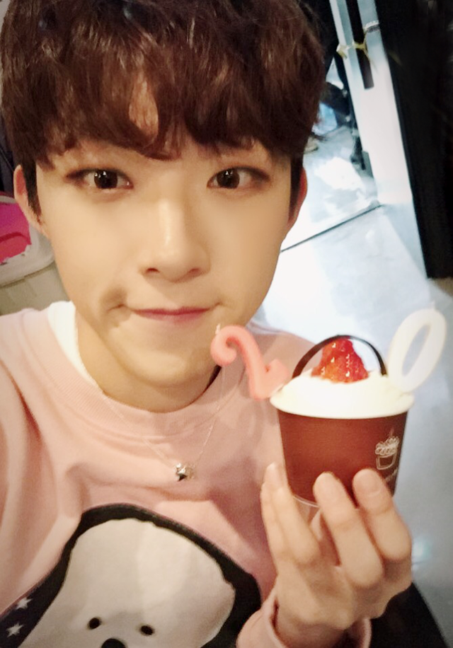 소년24BOYS24少年24E호철생일
