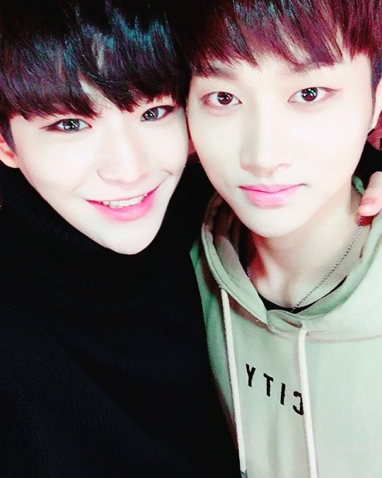 소년24BOYS24少年24E화영연태