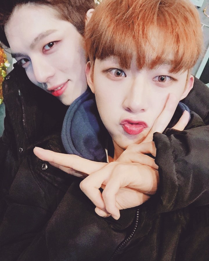 소년24BOYS24少年24E현욱호철