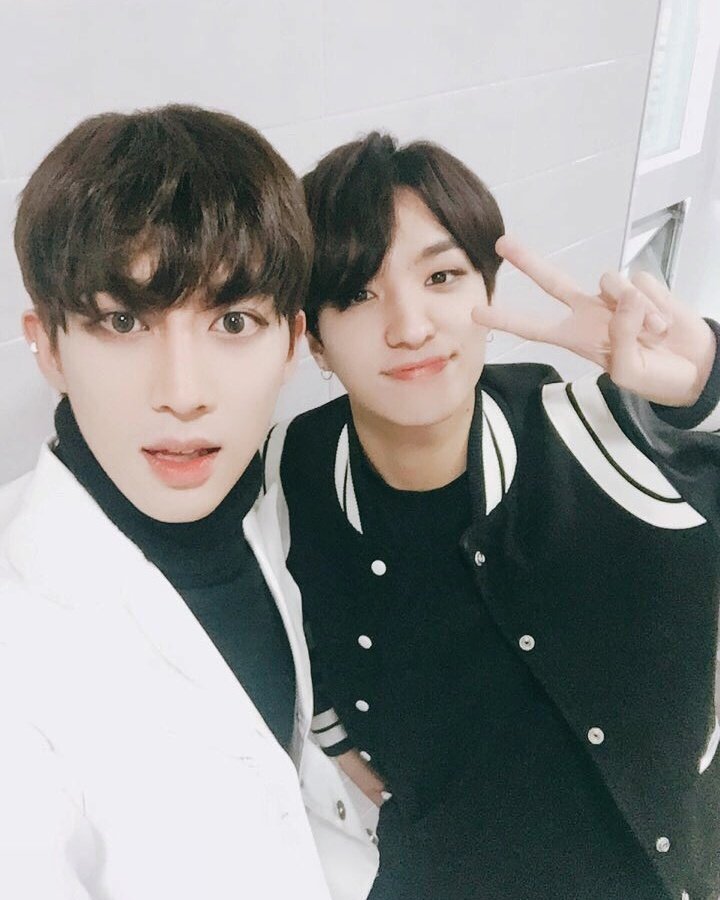 소년24BOYS24少年24E진규용권