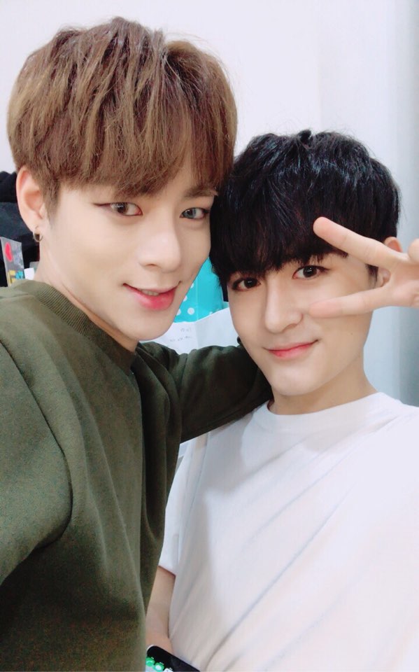 소년24BOYS24少年24E홍인산